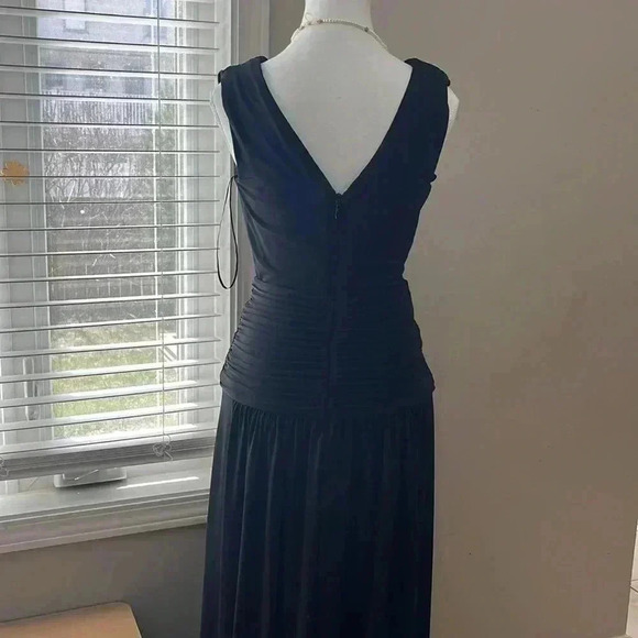 ❤️Host Picks❤️[XS]BCBGMAXAzria Black Moroccan  Draped Jersey V Gown Maxi Dress. - Picture 6 of 14